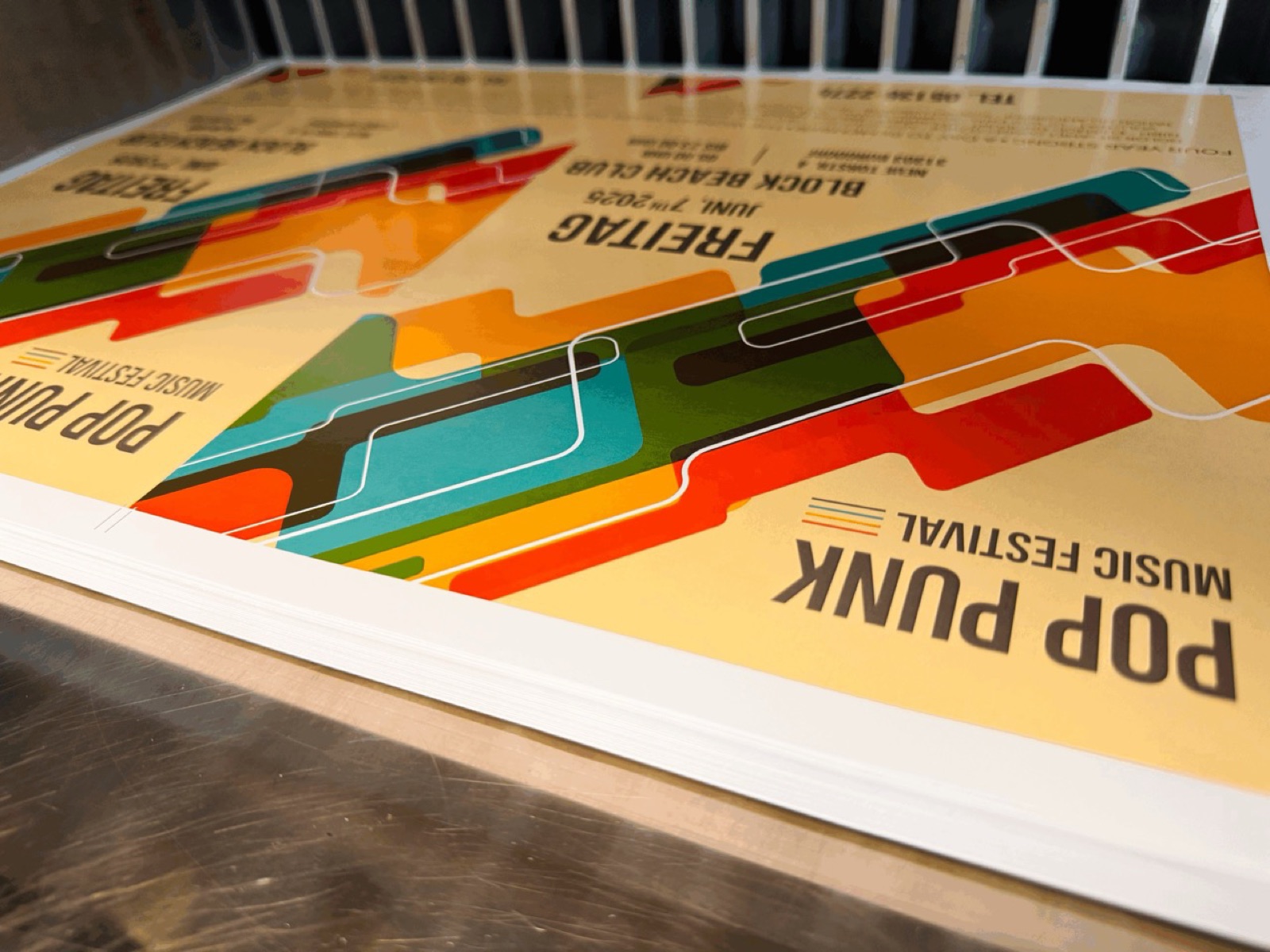 Großformatplakat für das Pop-Punk-Festival, gedruckt von Druckerei Block